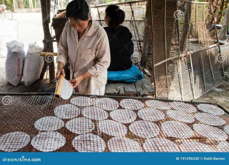 Tuk tuk du matin : Ville, Artisanat, Champ d'honneur, Temples