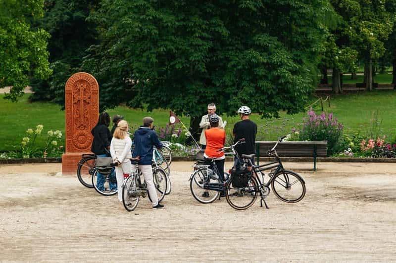 Bordeaux : Centre historique et quartier des Chartrons à vélo