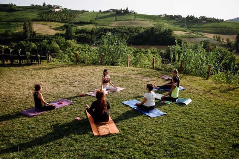 Cours de yoga dans la région des Langhe