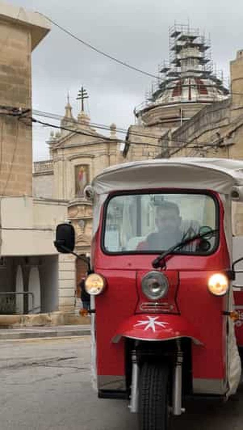 Découvrez Malte en tuk-tuk : visite d'une demi-journée