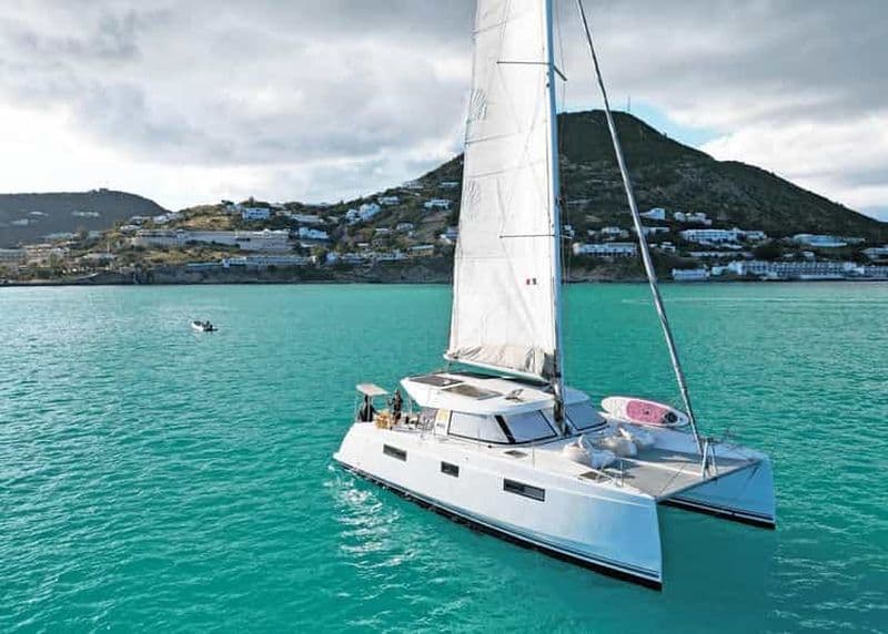 Saint-Martin : Croisière privée d'une demi-journée en catamaran