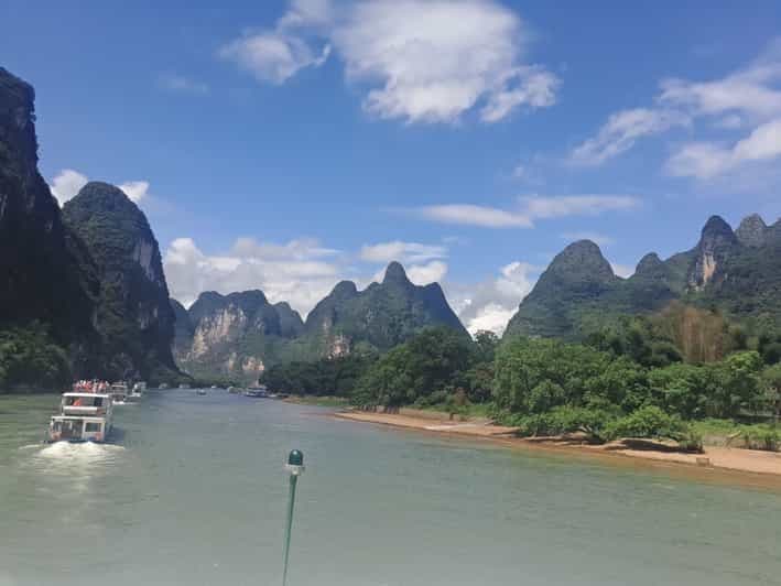 Guilin : Croisière privée d'une journée sur la rivière Li et spectacle Liusanjie