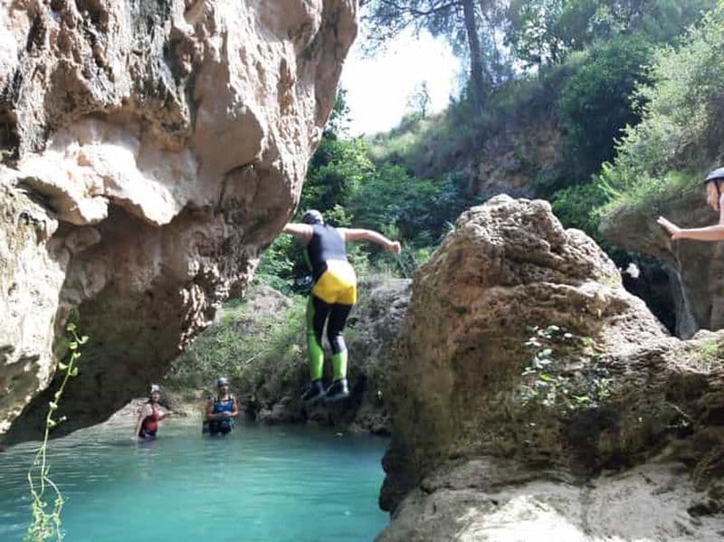 Anna : expérience incroyable de canyoning aquatique près de Valence