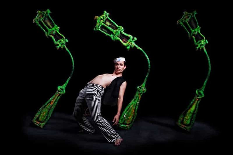 Prague : 1,5 heure de représentation du théâtre de lumière noire de Srnec