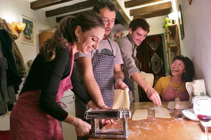 Billet Turin : cours de cuisine avec un chef local et des recettes artisanales