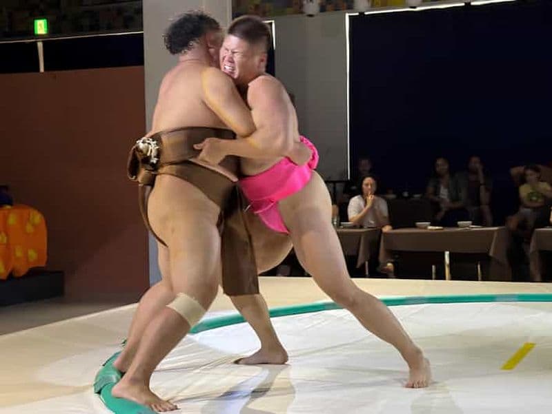 Osaka : la voie du sumo - spectacle de sumo authentique et chanko