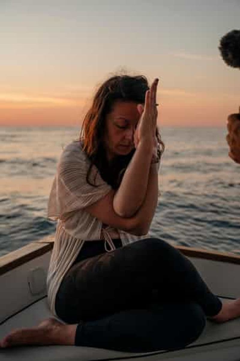 Isole Tremiti: Esperienza di Hatha Yoga e aperitivo in gozzo di 3 ore