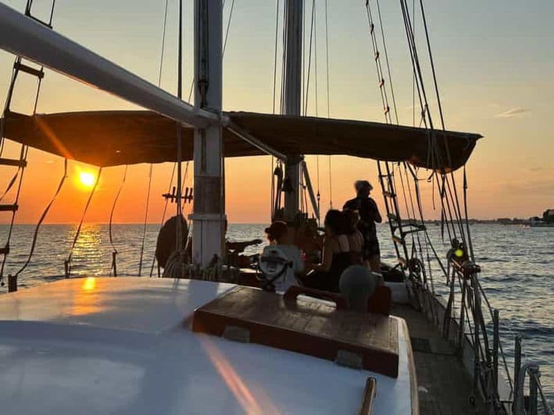 Zadar : croisière au coucher du soleil avec champagne à volonté