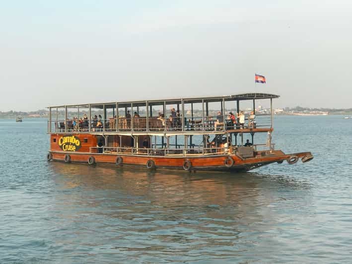 Phnom Penh : Dîner-croisière au coucher du soleil sur le Mékong avec musique live