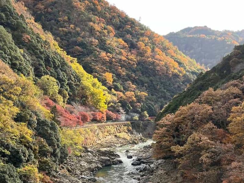 Osaka/Kyoto : visite en bus d'Arashiyama, de Kibune et de Kurama Onsen