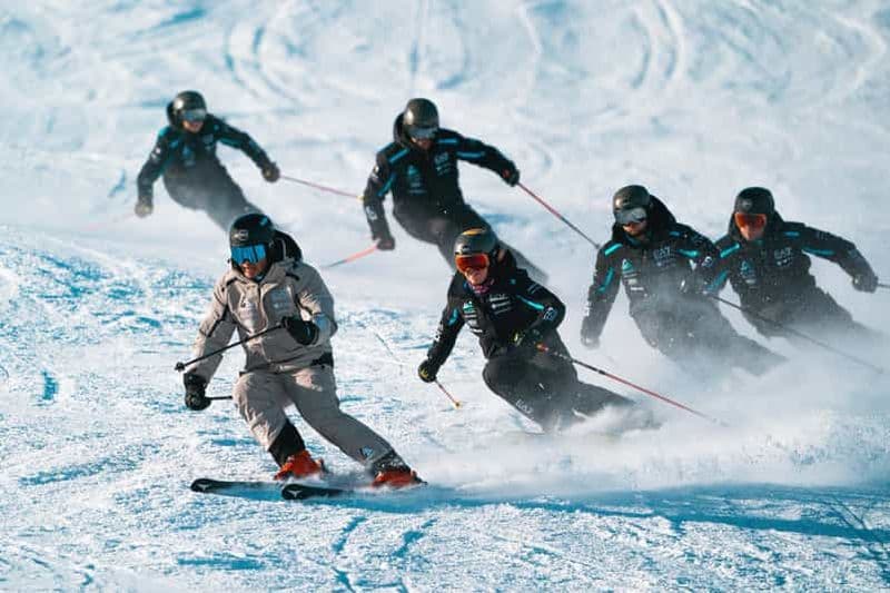 Saint-Moritz : cours privé de ski ou de snowboard au coucher du soleil