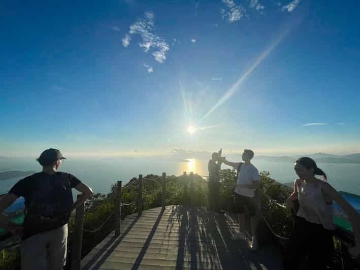 Hong Kong : Panorama à 360° au coucher du soleil - Randonnée au sommet avec des locaux