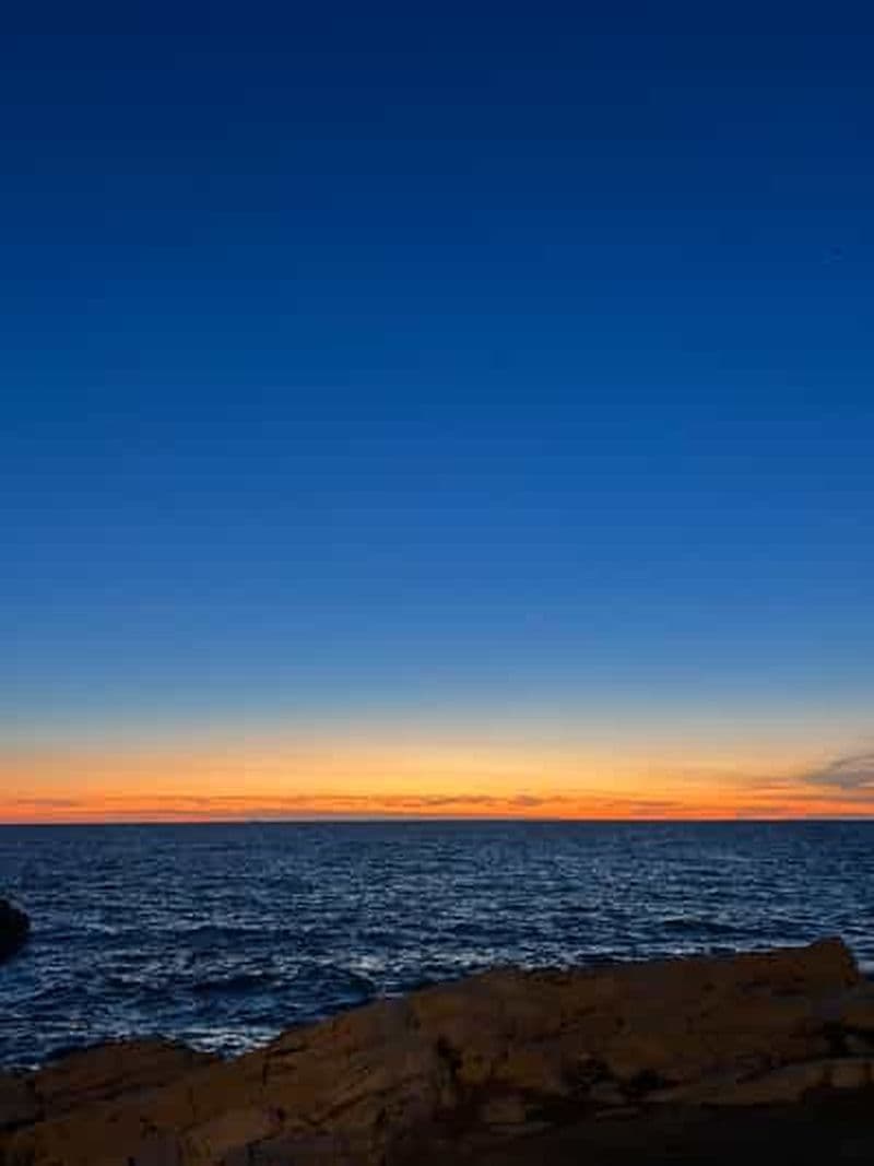 Marseille : Vieux Port, Notre Dame de la Garde, Soleil Couchant