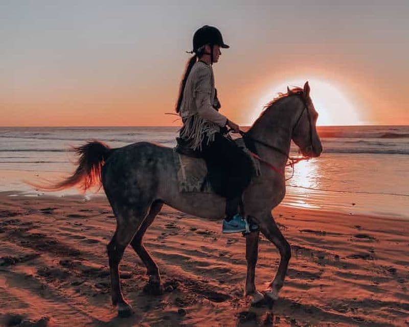 Agadir : Randonnée à cheval au coucher du soleil et massage relaxant