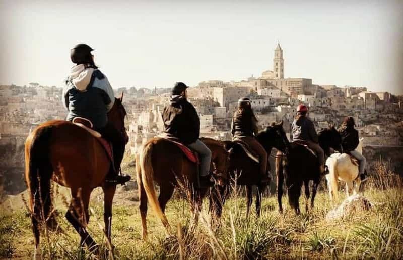 Inédit Matera : Randonnée à cheval et visite des Sassi