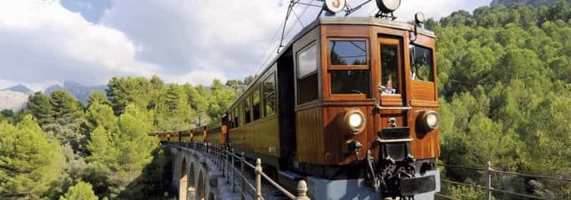 Majorque : trajet en train et tramway de Palma à Sóller