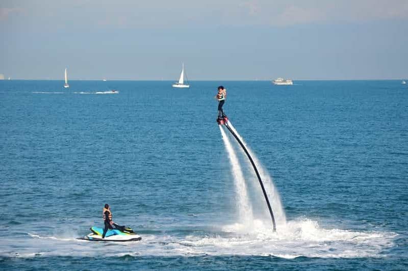 Billet Bali : Aventure en Flyboard défiant la gravité au paradis