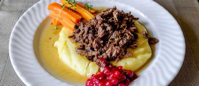 Rovaniemi: Traditional Reindeer Dish Cooking Class