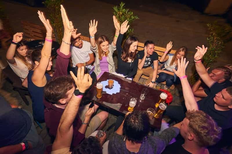 Varsovie : Tournée des bars avec un open bar d'une heure en option