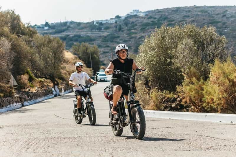 Billet Adamas : Visite des hauts lieux de Milos en vélo électrique