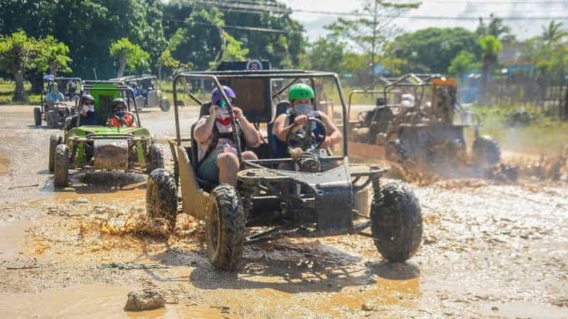 Punta Cana : aventure guidée en buggy avec dégustation de café et baignade dans une grotte