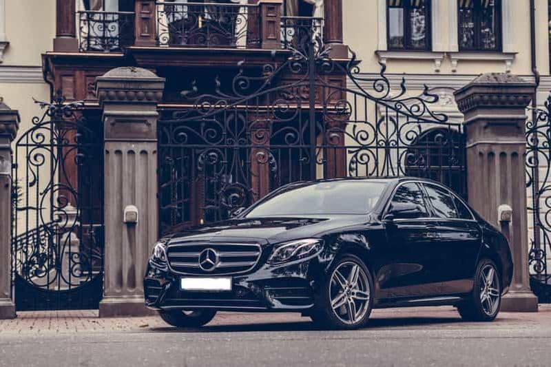 Billet Taxi de/à l'aéroport avec chauffeurs professionnels