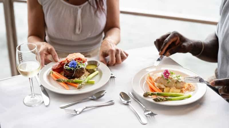 Montréal : Dîner-croisière 3 ou 5 services avec DJ et danse