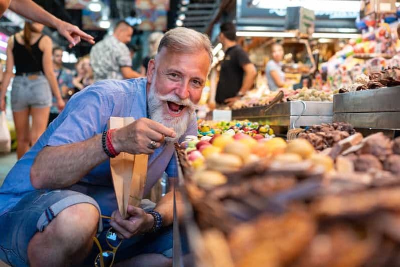 Billet Visite privée et divertissante à pied du marché central de Riga