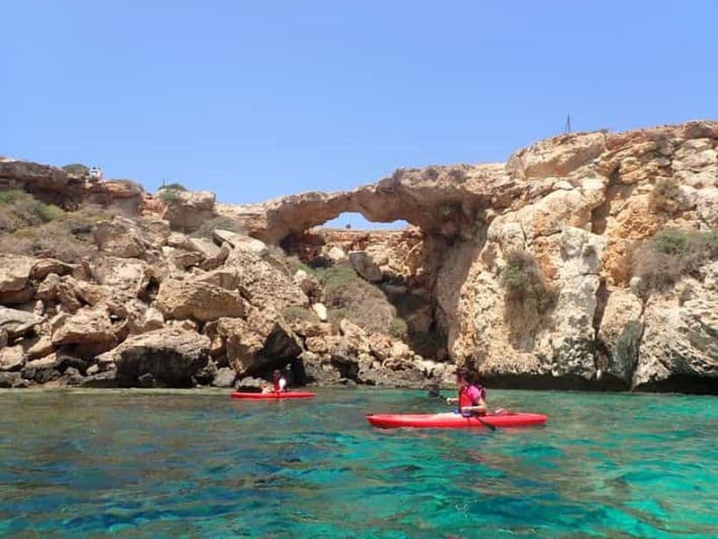Billet Visite guidée privée de 4 heures en kayak du Cap Greco Oriental