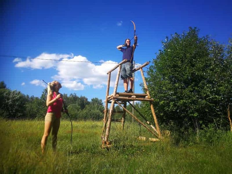 Billet Riga : visite privée de tir à l'arc, tir à l'arc avec étiquette et barbecue fumant