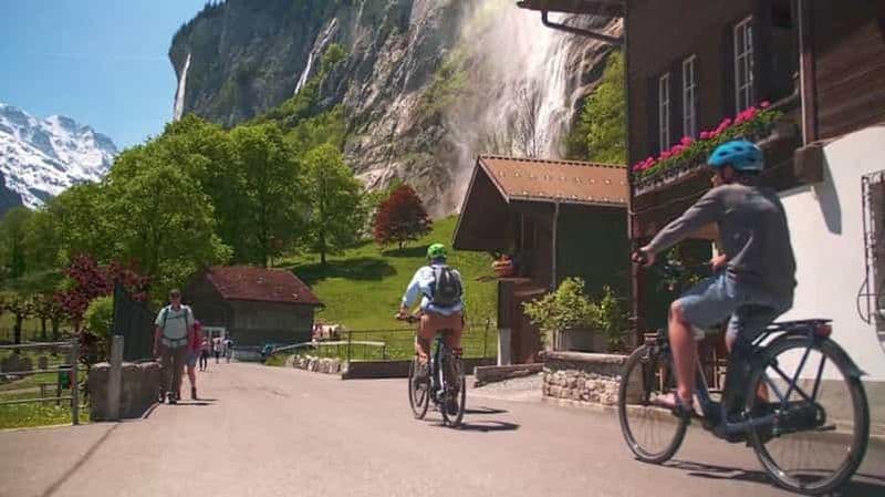 Interlaken : vallée des 72 chutes d'eau et Lauterbrunnen en vélo électrique