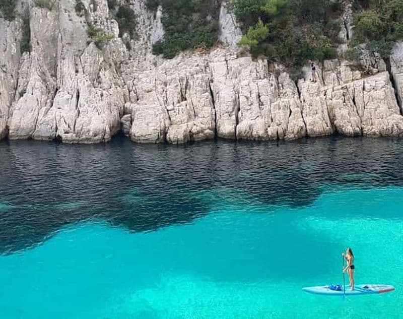 Cassis : stand up paddle dans le Parc National des Calanques