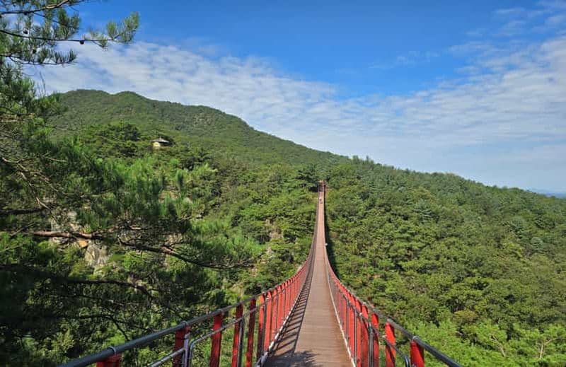 Randonnée sur le mont Gamaksan à Paju et monument de Gloucester