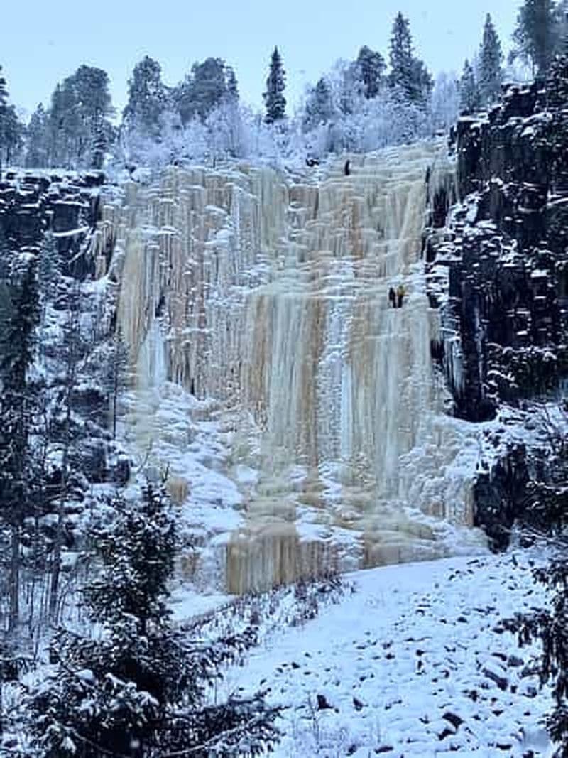 Rovaniemi : Escalade sur glace à Korouoma avec transferts