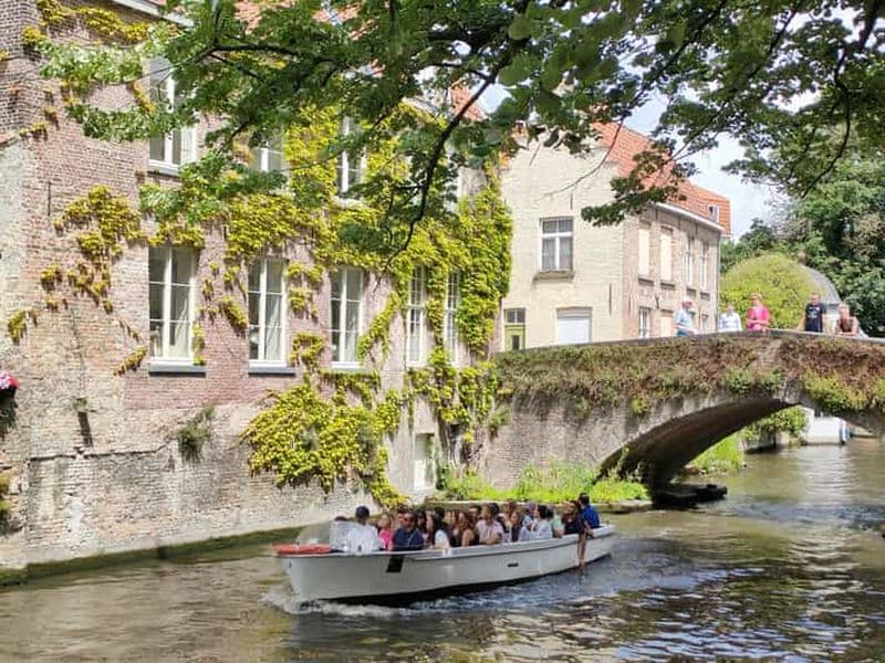 Billet Bruges : Croisière en bateau en petit groupe et visite guidée à pied