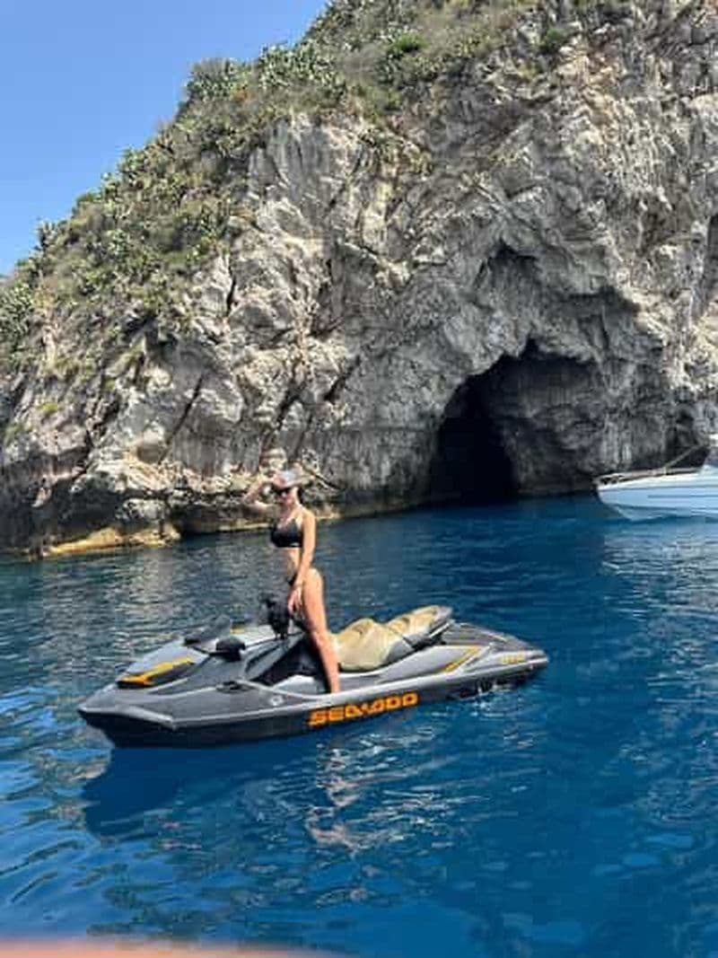Billet Location de jet ski à Taormina et Letojanni. Partenaire White Lotus