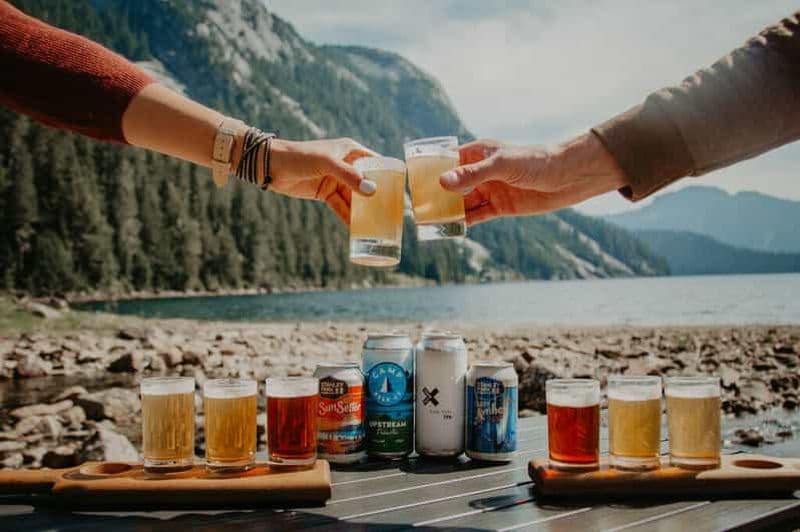 Vancouver : Tour d'hélicoptère avec dégustation de bière dans l'arrière-pays