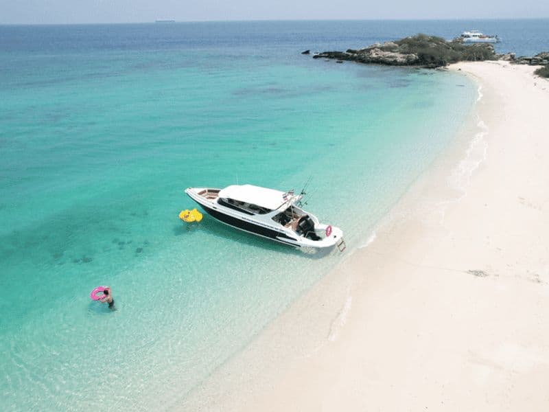 Billet Pattaya : Bateau à moteur privé 2-4 circuits dans les îles avec déjeuner