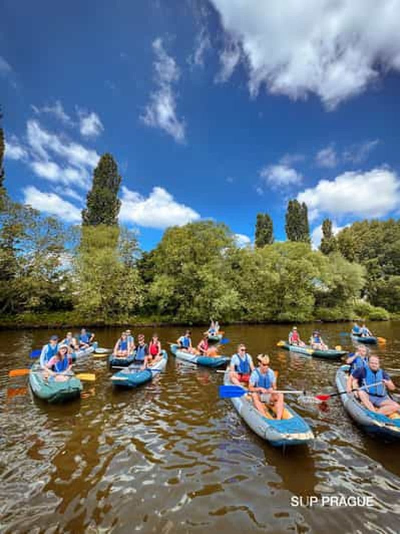 Prague : visite guidée en canoë avec surprise locale finale