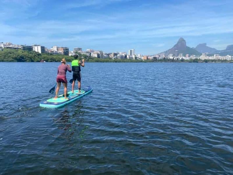 Rio : SUP Paddleboarding avec transfert en VW Kombi Transporter