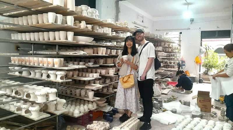 Exploration du village de Bat trang et des usines de céramique / guide région