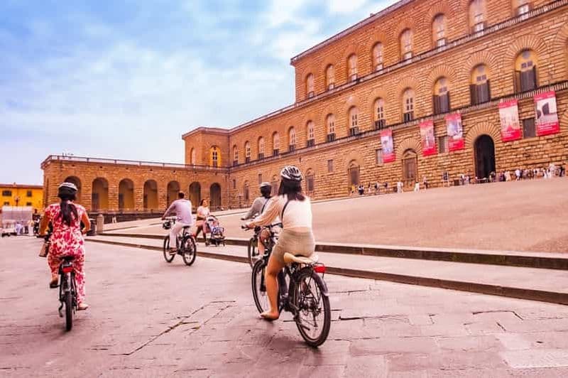 Billet Florence : Tour de ville en E-Bike avec arrêt à la Piazzale Michelangelo