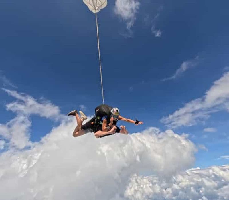 Thaïlande : saut en parachute tandem au-dessus de Bangkok et Pattaya Adventures