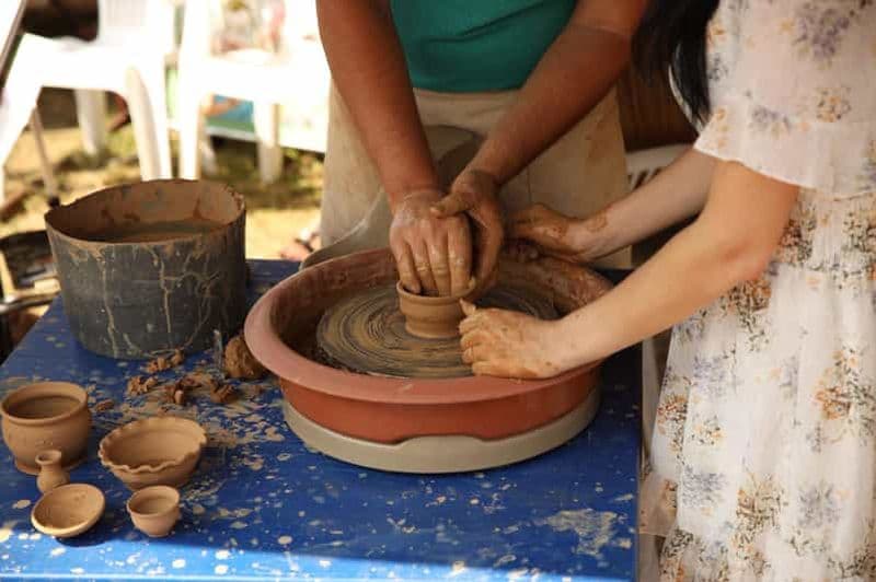 Lombok : Poterie traditionnelle, tissage Sukarara et Tanjung Aan