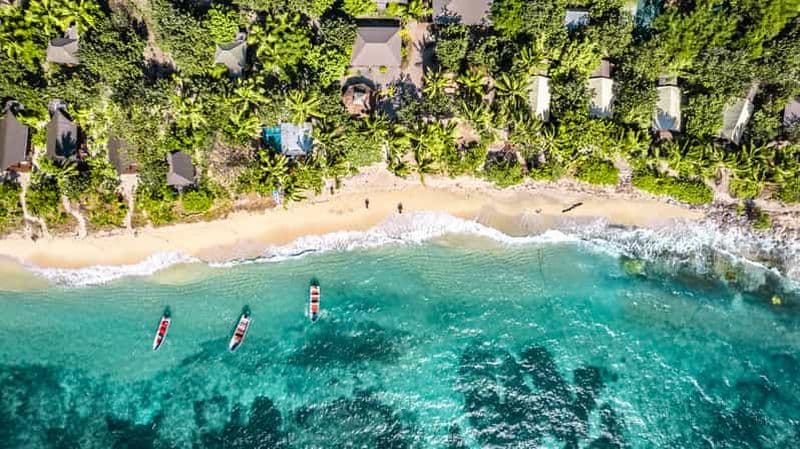 Billet Excursion d'une journée à Kuata pieds nus (à l'exclusion de la plongée avec masque et tuba avec les requins)