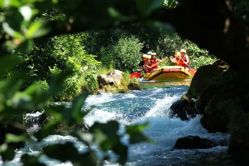 Au départ d'Omiš : Rafting sur la rivière Cetina avec grotte sous-marine