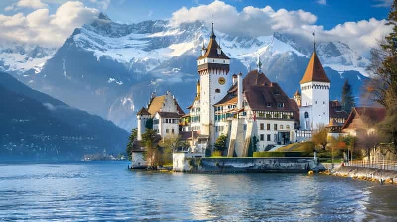 Chauffeur privé toute la journée d'Interlaken>Thun, Spiez, Lac