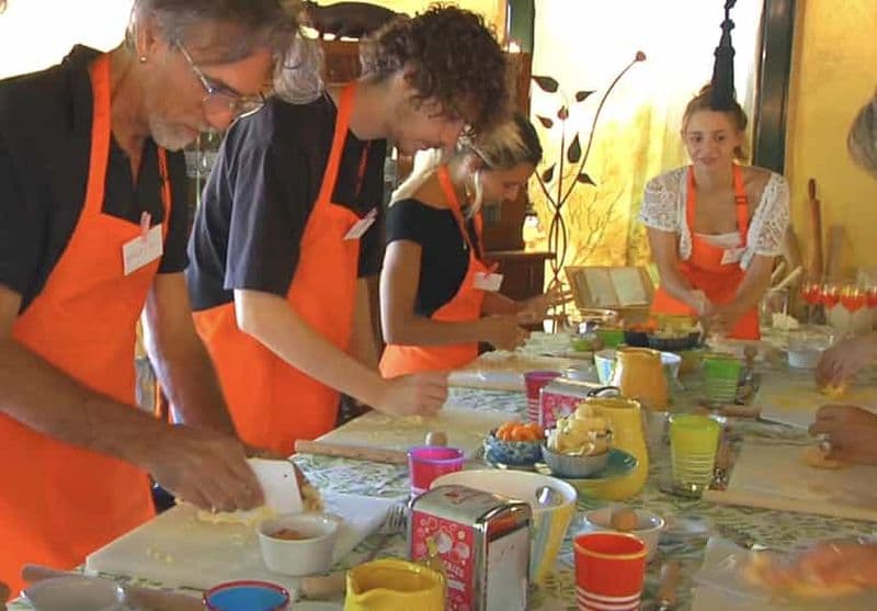 Milan : Cours de cuisine sur les pâtes, les raviolis et le gelato avec un repas