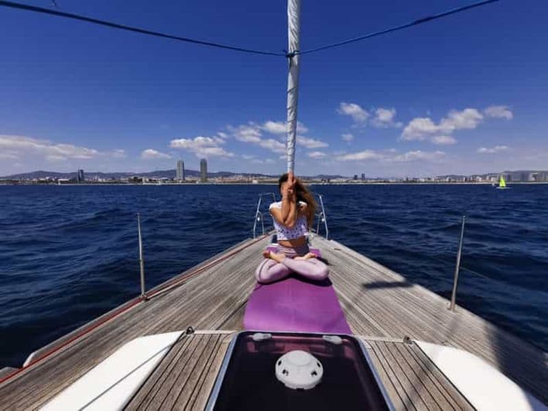 Barcelone : Séance de yoga Namaste et sortie en mer