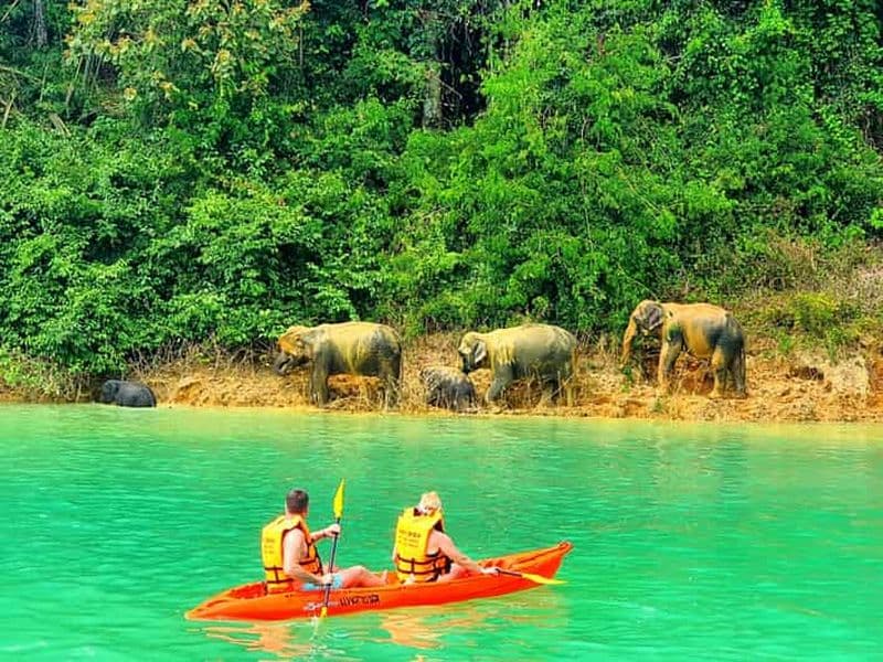 Au départ de Krabi : 2 jours/1 nuit au Cheow Lan Lake Raft-Resort AIR ou FAN